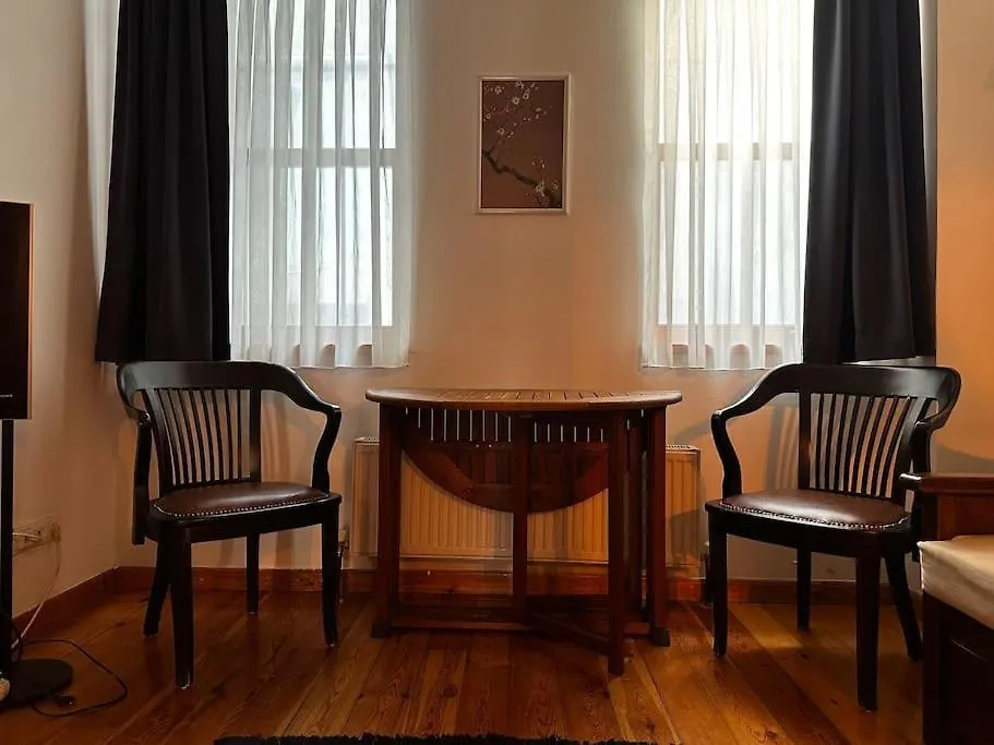 2Br, 2Ba, Ground Flr Of Historical Building, Galata Apartment Istanbul