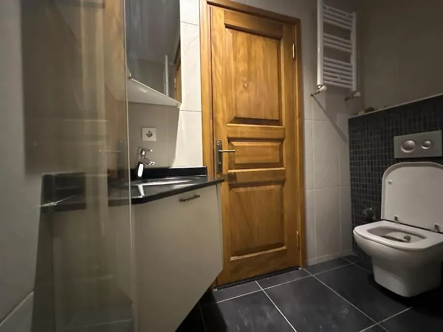 2Br, 2Ba, Ground Flr Of Historical Building, Galata Apartment Istanbul