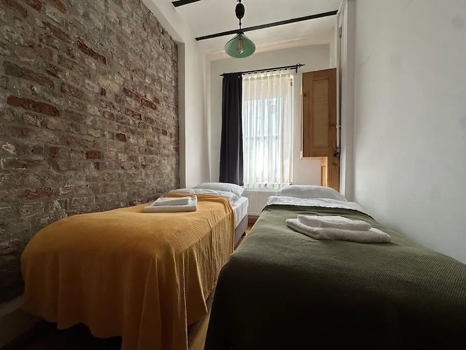 2Br, 2Ba, Ground Flr Of Historical Building, Galata Apartment Istanbul 0*,