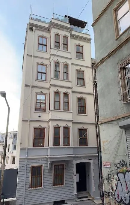 2Br, 2Ba, Ground Flr Of Historical Building, Galata Apartment Istanbul Turcia