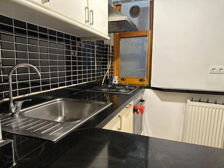 2Br, 2Ba, Ground Flr Of Historical Building, Galata Apartment Istanbul