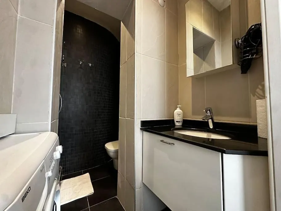 2Br, 2Ba, Ground Flr Of Historical Building, Galata Apartment Istanbul